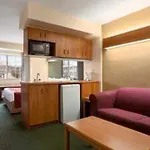 Days Inn & Suites By Wyndham Lafayette In