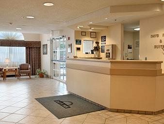Days & By Wyndham In Hotel Lafayette